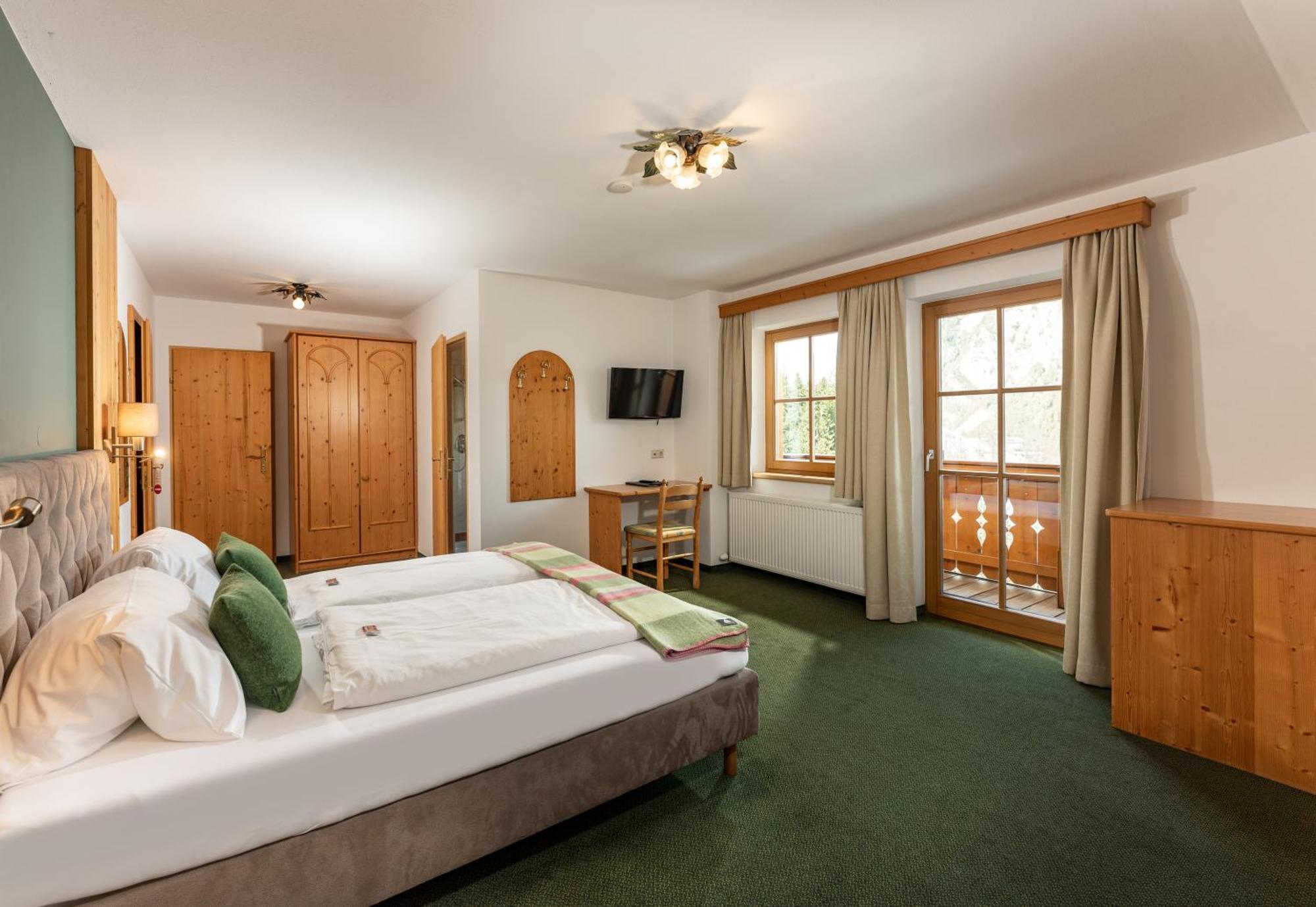 Eisbacherhof Farm stay *